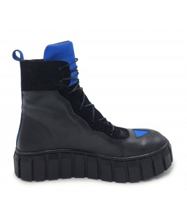 Triangle Tocuch In Black & Blue